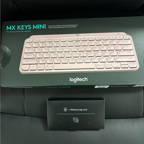 Logitech Wireless MX Mini Keyboard and Wireless MX Anywhere Mouse - Picture 2 of 5
